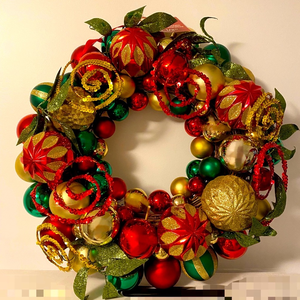 BNWT Christmas Wreath Baubles